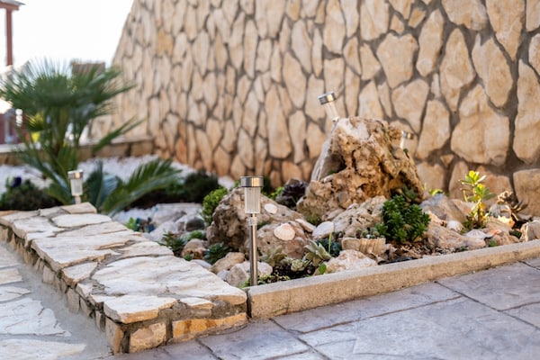 Foto van Apartments Palma -Studio with Balcony and Sea View( Mali ) - Outdoor