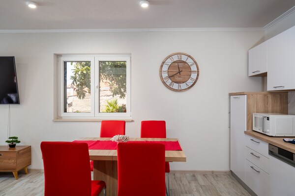 Foto van Apartment Pod Nespolom - One Bedroom Apartment with Terrace - DiningRoom