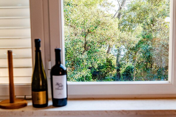 Foto van Holiday Home Island Gem - Five Bedroom Apartment - Vakantiehuis in Korcula - Outdoor