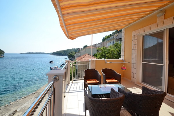 Foto van Apartments Korčula - Two Bedroom Apartment with Terrace and Sea View (Coral) - View
