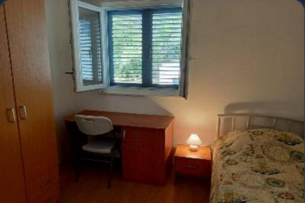 Foto van Apartments Blaža - Duplex Two Bedroom Apartment - Vakantiehuis in Prvic Luka - BedRoom