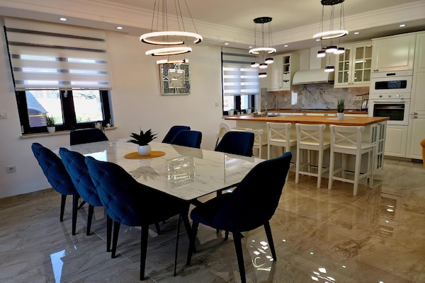 Foto van Appartement in Kroatië bij Adriatische Zee - Vakantiehuis in Malinska - Kitchen