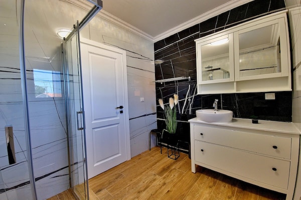 Foto van Appartement in Kroatië bij Adriatische Zee - Vakantiehuis in Malinska - BathRoom