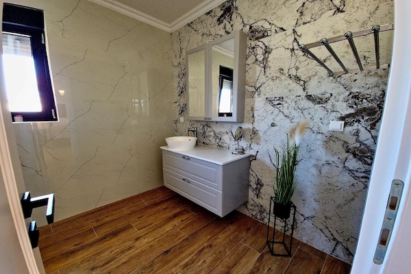 Foto van Appartement in Kroatië bij Adriatische Zee - Vakantiehuis in Malinska - BathRoom