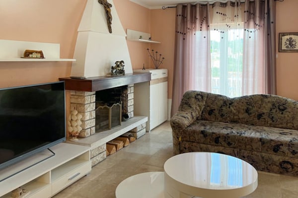 Foto van Holiday Home Aurora - Three bedroom Holiday Home - Vakantiehuis in Splitska - LivingRoom