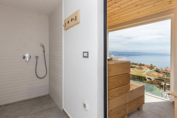 Foto van Apartments Bregha - One Bedrom Apartment with Terrace - BathRoom