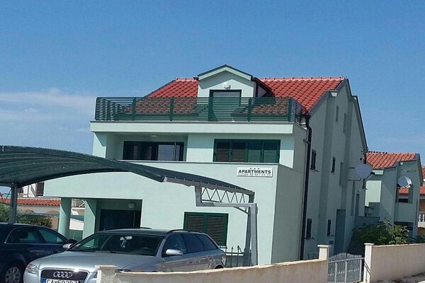 Foto van Apartments Mlikota - Two Bedroom Apartment with Terrace - Outdoor