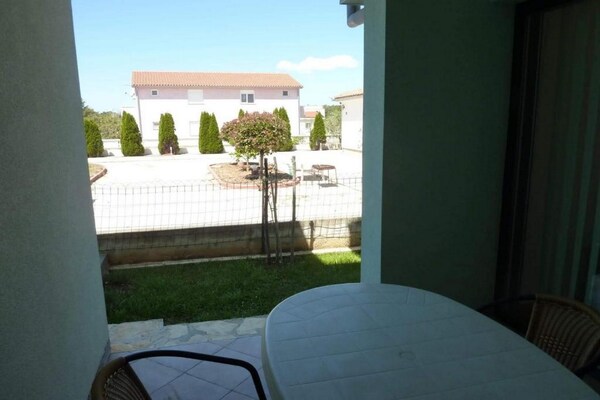 Foto van Apartments Mlikota - Two Bedroom Apartment with Terrace - terrace