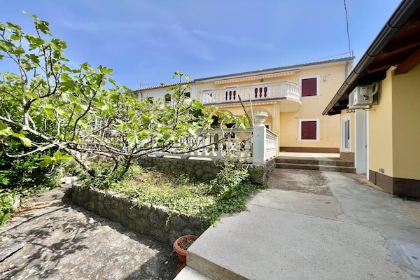 Foto van Appartement in Kroatië bij Adriatische kust - Vakantiehuis in Dramalj - ExteriorSummer