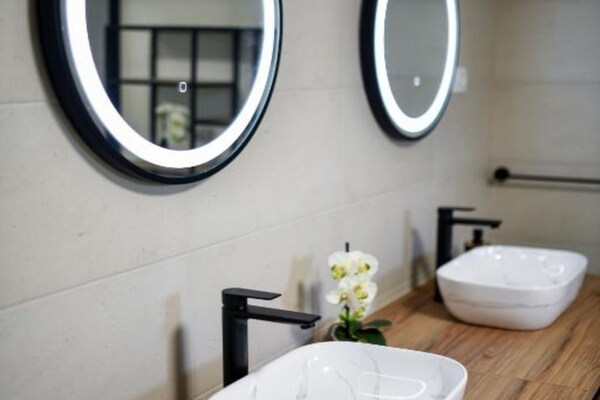 Foto van Four Bedroom Villa With Hot Tub - Vakantiehuis in Pasman - BathRoom