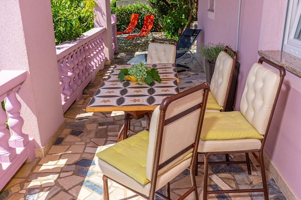 Foto van Appartement met ייn slaapkamer en terras - Vakantiehuis in Crikvenica - TerraceBalcony