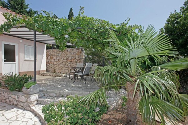 Foto van Apartment Butković - Studio Apartment (A1) - Vakantiehuis in Novi Vinodolski - Outdoor