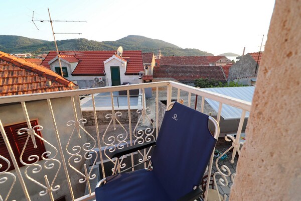 Foto van Fancy Apartments Marco - Superior Studio Apartment with Terrace 4 a - TerraceBalcony
