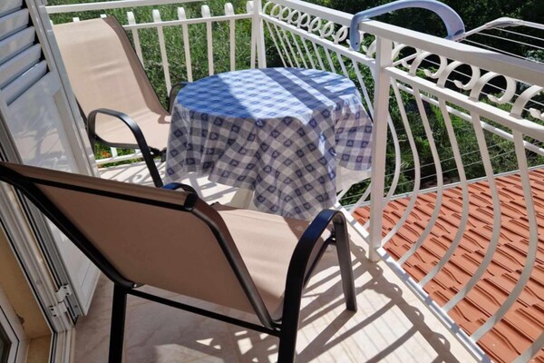 Foto van Apartments Dana - One Bedroom Apartment 4 - Vakantiehuis in Srima - TerraceBalcony