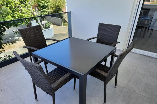 Foto van Apartments Matković - Two Bedroom 1 - Vakantiehuis in Vir - TerraceBalcony