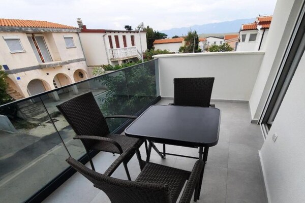 Foto van Apartments Matković - Two Bedroom 1 - Vakantiehuis in Vir - TerraceBalcony