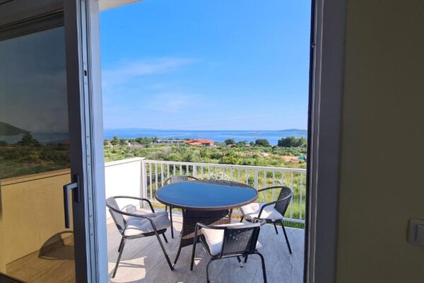 Foto van Apartment with One Bathroom - Vakantiehuis in Orebic - TerraceBalcony