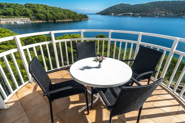 Foto van Double Room Sea View 7 - Vakantiehuis in Vis - Terrace