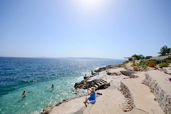 Foto van Apartments Nives -Standard 2 Bedroom Apartment(A1) - Ambiance