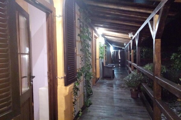 Foto van Comfort Double Room with Terrace and Kitchenette - Vakantiehuis in Osijek - TerraceBalcony