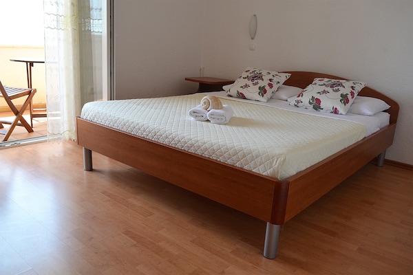 Foto van Retreat met zeezicht in Celina - Vakantiehuis in Čelina, Lokva Rogoznica - BedRoom