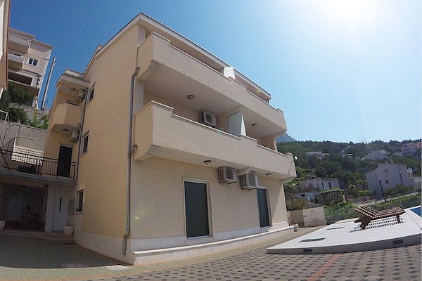 Foto van Retreat met zeezicht in Celina - Vakantiehuis in Čelina, Lokva Rogoznica - ExteriorSummer