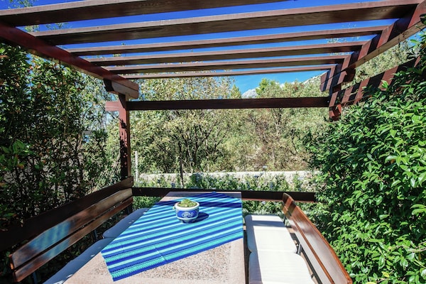 Foto van Appartement in Starigrad bij de zee - Vakantiehuis in Starigrad Paklenica - TerraceBalcony
