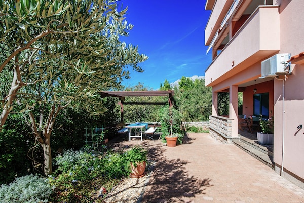 Foto van Appartement in Starigrad bij de zee - Vakantiehuis in Starigrad Paklenica - HallReception
