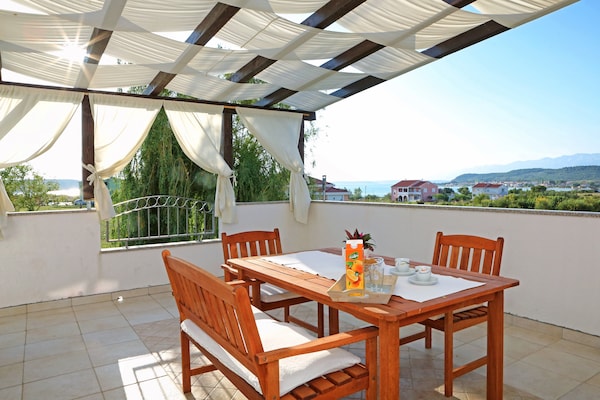 Foto van Kustontsnapping in Ljubač - Vakantiehuis in Ljubac - TerraceBalcony