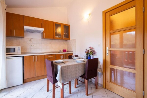 Foto van Appartement op Pašman bij Strand Lucina - Vakantiehuis in Pašman - Kitchen