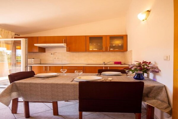 Foto van Appartement op Pašman bij Strand Lucina - Vakantiehuis in Pašman - DiningRoom