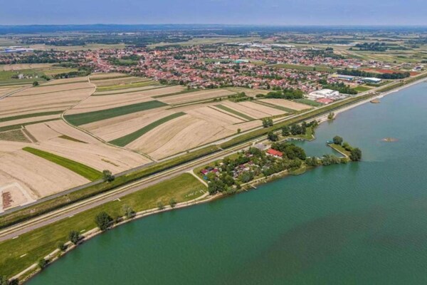 Foto van Rustiek huisje met zwembad - Vakantiehuis in Dramalj - AreaSummer1KM