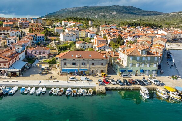 Foto van Vakantiehuis bij strand in Kroatië - Vakantiehuis in Cres - Outdoor