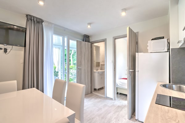 Foto van Stacaravan in Banjole bij Strand - Vakantiehuis in Banjole - DiningRoom