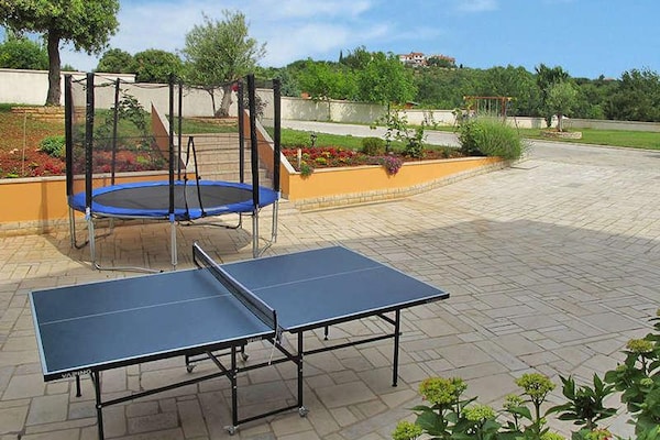 Foto van Stacaravan in Banjole bij Strand - Vakantiehuis in Banjole - ParkFacilities
