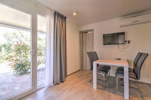 Foto van Stacaravan in Banjole bij Strand - Vakantiehuis in Banjole - DiningRoom