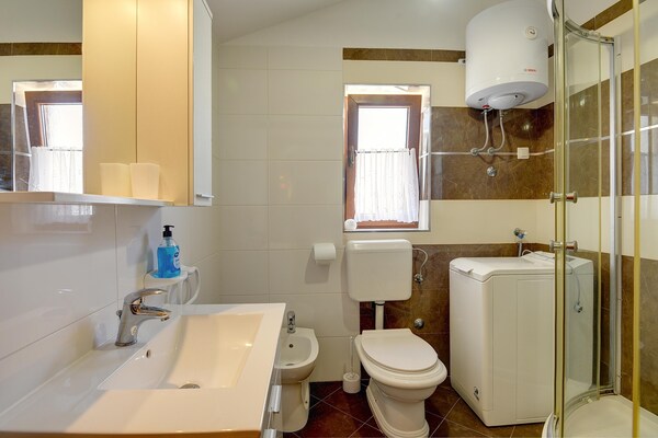 Foto van Vakantiehuis in Medulin bij Strand - Vakantiehuis in Medulin - BathRoom
