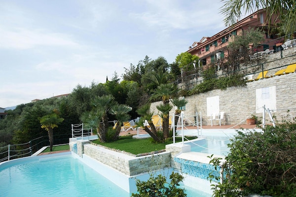 Foto van Appartement in het vakantiecomplex Villa Giada in Imperia - PoolOfHouse