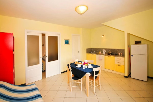 Foto van Appartement in het vakantiecomplex Villa Giada in Imperia - DiningRoom