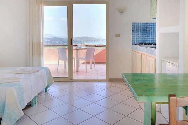 Foto van Appartement in de residentie Lu Nibareddu, Loiri - Vakantiehuis in Loiri - BedRoom