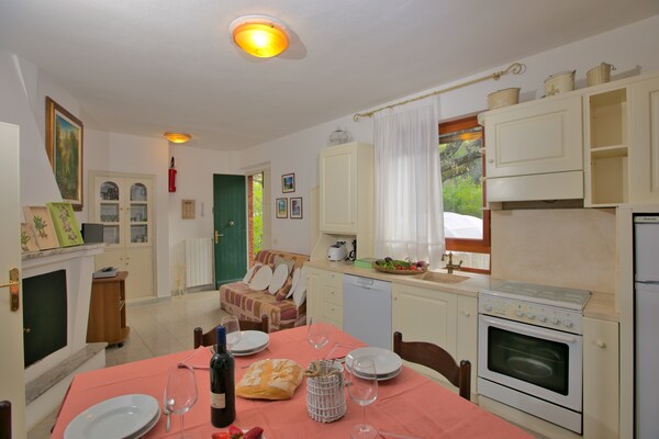 Foto van Vakantiehuis in Sassetta bij stranden - Vakantiehuis in Sassetta - LivingRoom