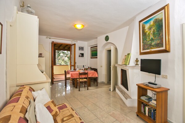 Foto van Vakantiehuis in Sassetta bij stranden - Vakantiehuis in Sassetta - LivingRoom