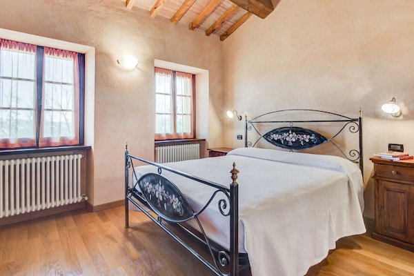 Foto van Vakantiehuis in Urbania met Heuvelzicht - Vakantiehuis in Urbania - BedRoom
