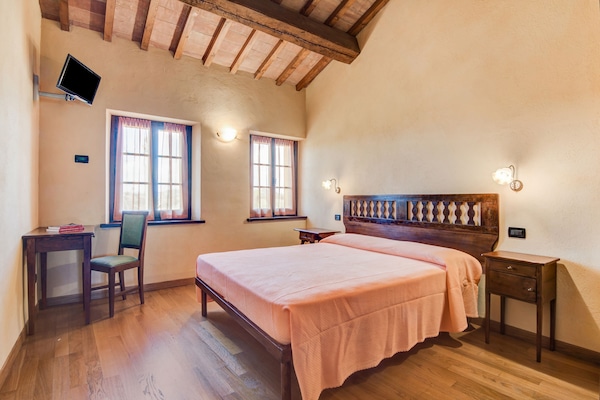 Foto van Vakantiehuis in Urbania met Heuvelzicht - Vakantiehuis in Urbania - BedRoom