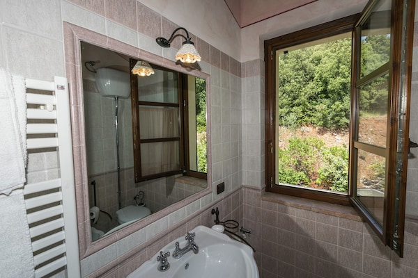 Foto van Boerderij in Montoro bij kasteel - Vakantiehuis in Montoro - BathRoom