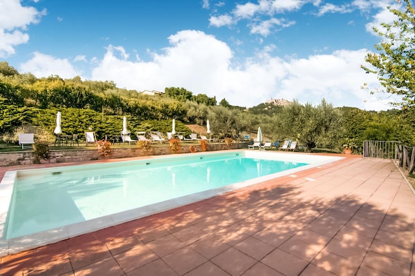 Foto van Rustiek toevluchtsoord in Umbrië - Vakantiehuis in Monte Santa Maria Tiberina - PoolOfHouse