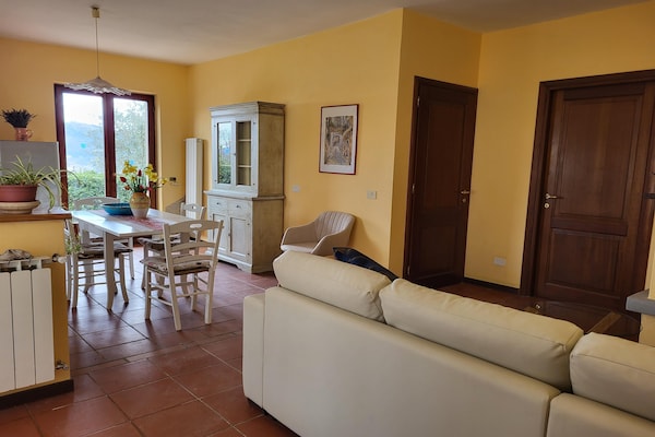 Foto van Rustiek toevluchtsoord in Umbrië - Vakantiehuis in Monte Santa Maria Tiberina - LivingRoom