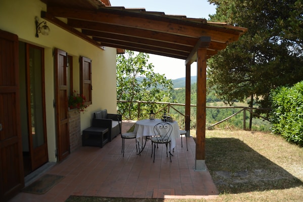 Foto van Rustiek toevluchtsoord in Umbrië - Vakantiehuis in Monte Santa Maria Tiberina - TerraceBalcony