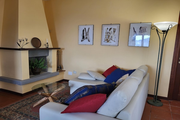 Foto van Rustiek toevluchtsoord in Umbrië - Vakantiehuis in Monte Santa Maria Tiberina - LivingRoom