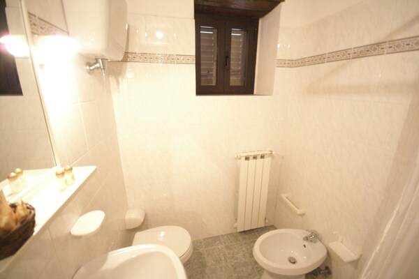 Foto van Vakantiehuis in Città di Castello met Zwembad - Vakantiehuis in Città di Castello - BathRoom